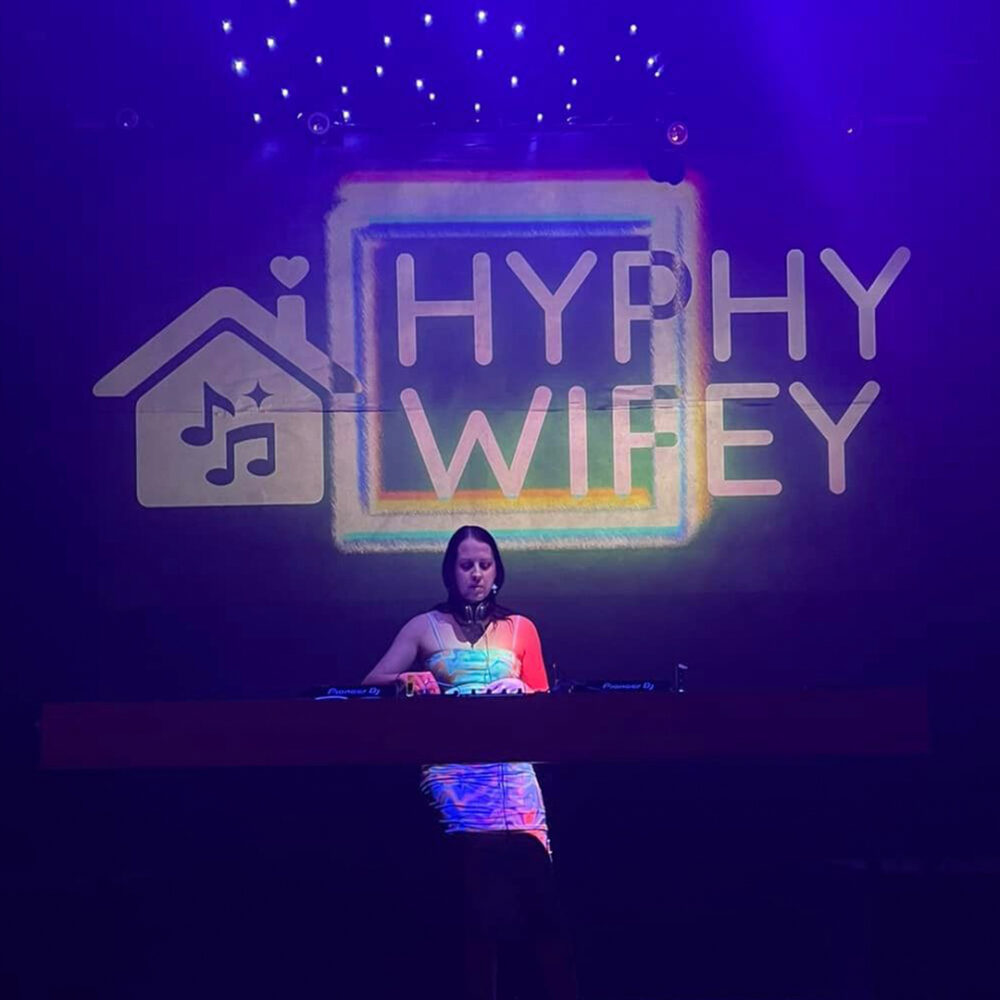 Hyphy Wifey